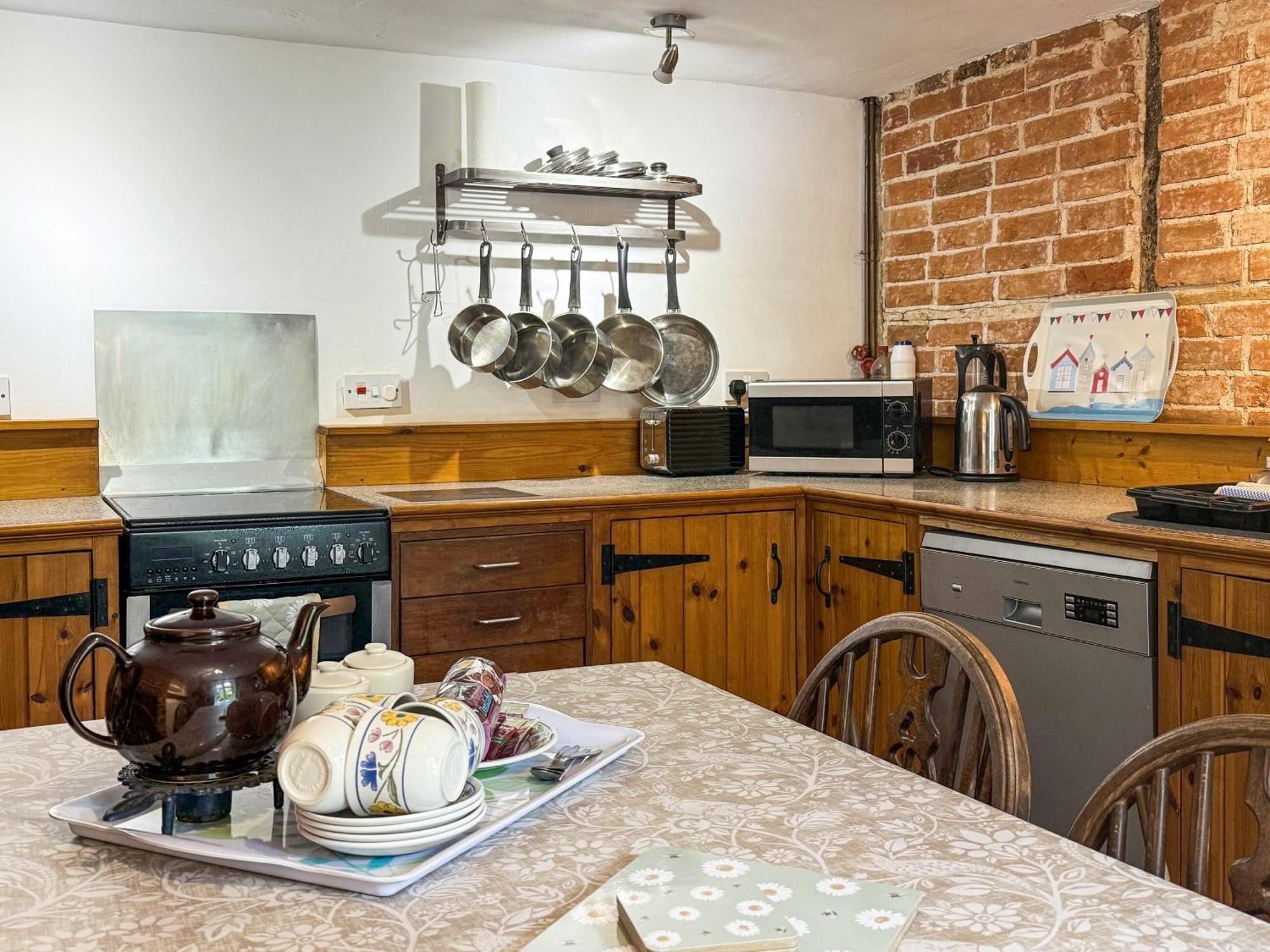 Blacksmiths Cottages Stiffkey Exterior photo